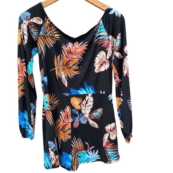 Fashion Nova Palm Tree Paradise Romper Size Large Head Turner Stretchy Comfy NWT - Picture 6 of 16